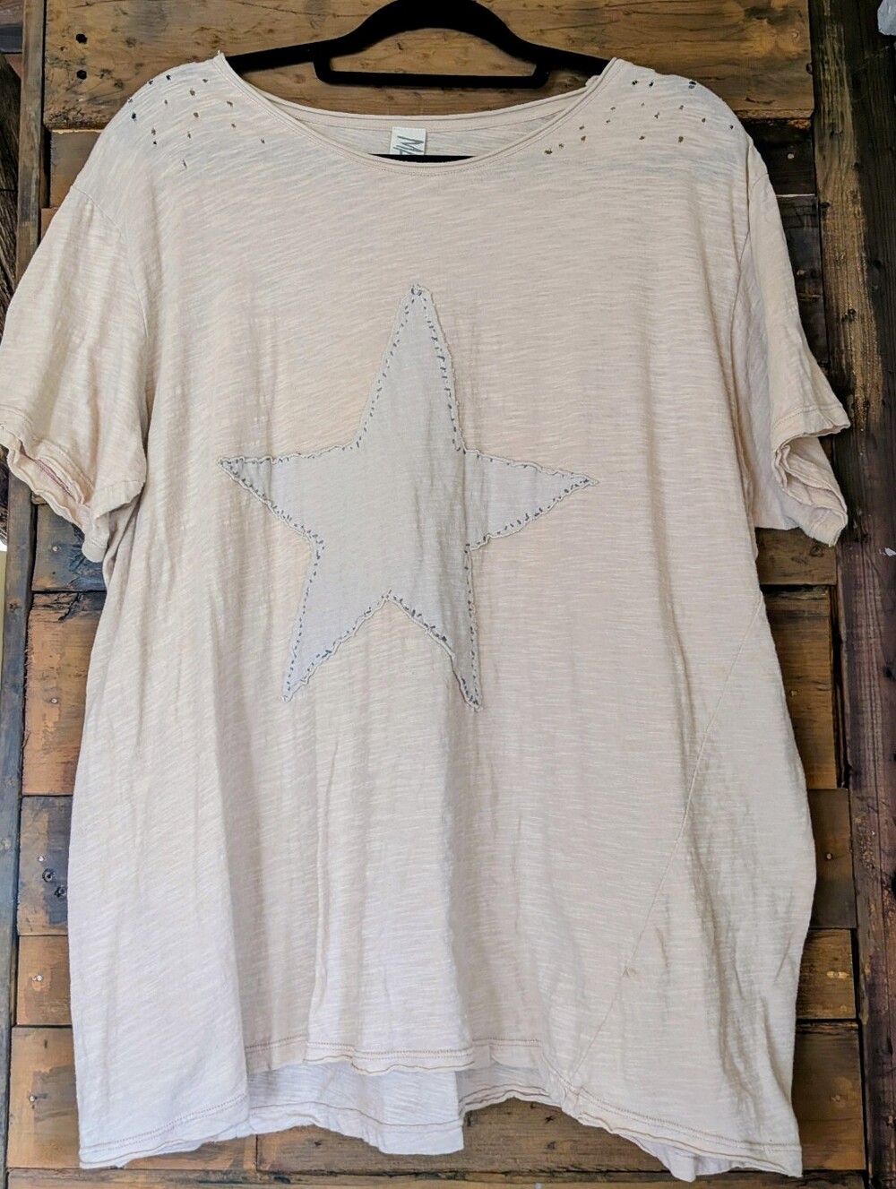 Magnolia Pearl Pale Pink Short-Sleeve Tee with Star Appliqué
